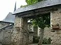 Porche à l'arrière de l'église