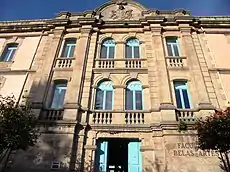 Entrée à la Faculté des Beaux-arts