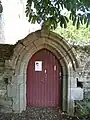 La porte provenant de l'ancienne église.