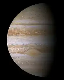 Mosaïque de Jupiter en vraies couleurs réalisée à partir de photographies prises par la sonde Cassini le 29 décembre 2000 à 5&nbsp;h&nbsp;30 UTC.