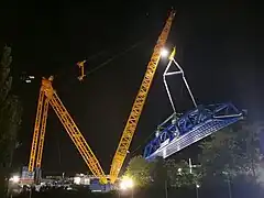 Pose du pont de Chartres sur son emplacement.