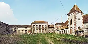 Ferme ancienne à la Postolle.