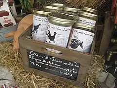 Poulet, coq et tripes comtoises.