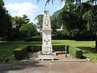 Le monument aux morts.