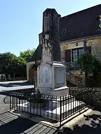 Le monument aux morts.