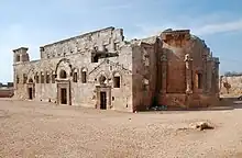 Abside semi-circulaire de la basilique de Qalb Lozeh du Ve&nbsp;siècle.