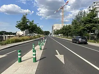 Le quai près du pont d'Asnières.
