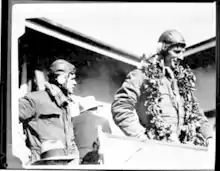 Photographie noir et blanc des deux aviateurs.