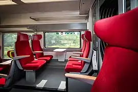 Intérieur 2nd classe d'un B 83500.