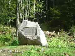 Monument en mémoire de la reprise de ce col le 1er décembre 1944 par les troupes de la 3e&nbsp;division d'infanterie algérienne.