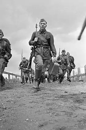 Soldats de l'Armée rouge à Leningrad, 10 octobre 1942.