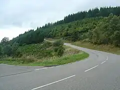 Ligne droite difficile à près de 4&nbsp;km du col.