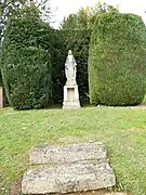 Vierge en bordure de voirie.