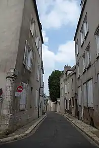 En continuant la descente...