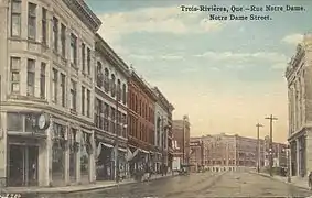 Carte postale de la rue Notre-Dame-Centre.