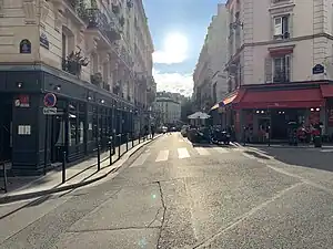 Autre partie de la rue.