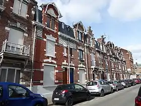 Maisons de cadres  rue de Valenciennes.