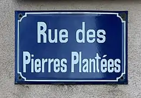 Voir la plaque.