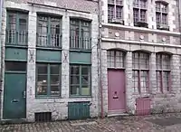 Portes de caves où étaient installés les métiers à tisser