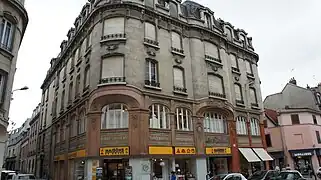 immeuble à l'image st-Pierre-le-Vieil,