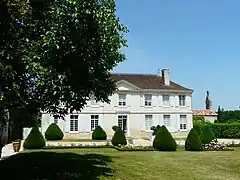 Le château de Longua.