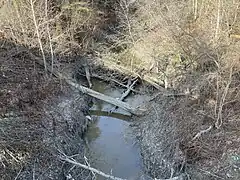 Ruisseau Carpentier, du pont à poutres en béton armé P-01597 (1951), Chemin des Moulins