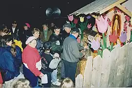 Décor temporaire, source du Curé Boutet (Nom vernaculaire), rue du Couvent, 1998