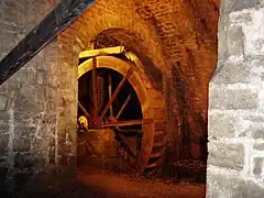 Roue à aubes d'extraction de la saumure.