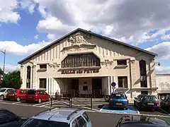 La salle des fêtes avant rénovation (1930).