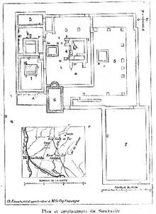 Plan en noir et blanc d'un ensemble de bâtiments antiques.