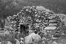 Façade du cortal Delcasso.