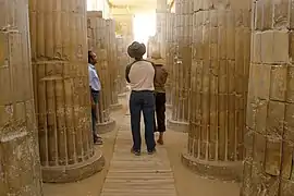 Corridor à colonnade.