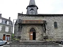 Son portail méridional.