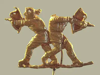 Applique en or représentant des guerriers scythes avec des arcs, Panticapeum, Crimée, IVe&nbsp;siècle&nbsp;av. J.-C., musée du Louvre.