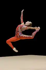 Saut de biche à boucle.