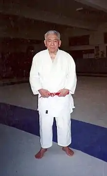Shozo Awazu à Paris, en 2003, 9e dan (kyū-dan, ceinture rouge).