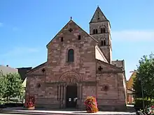 L'église aujourd'hui. Façade occidentale avec portail principal.