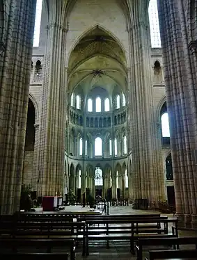 Le croisillon sud du transept.