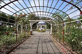 Square de la Roseraie.