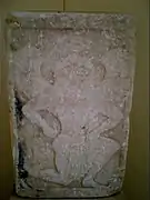 Relief funéraire (?) représentant une gorgone courant (A172). Début du VIe&nbsp;siècle&nbsp;av. J.-C.