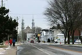 Rue de l'Église près de l'intersection avec la route 209 à Saint-Rémi.