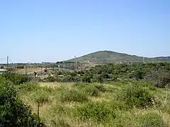 Vue du mont Saint-Baudille dans le massif de la Gardiole depuis Saint-Jean-le-Sec.
