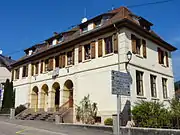 École (XXe), ancienne mairie, 17 rue de la Libération.
