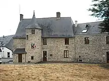 L'aumônerie Saint-Jean, fondée au XIIe siècle.