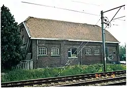 Halle aux marchandises. L'accès au quai a été muré.