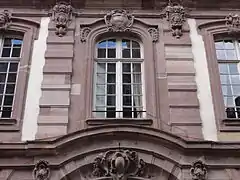 Fenêtre centrale du no&nbsp;29.