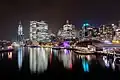 Darling Harbour de nuit.