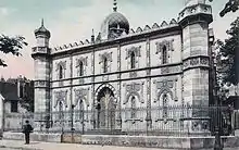 L'édifice au début du XXe siècle. Cette époque est désignée localement sous Besançon-les-Bains, terme qui désigne un choix économique de la ville pour le thermalisme.