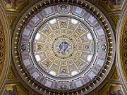 Vue intérieure de la coupole.