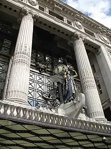 La Reine du Temps (1928), Londres, Selfridges.